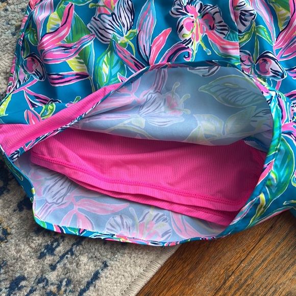 Lilly Pulitzer Luxletic gym shorts - Picture 3 of 7